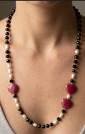 Collana in pietre dure e perle naturali