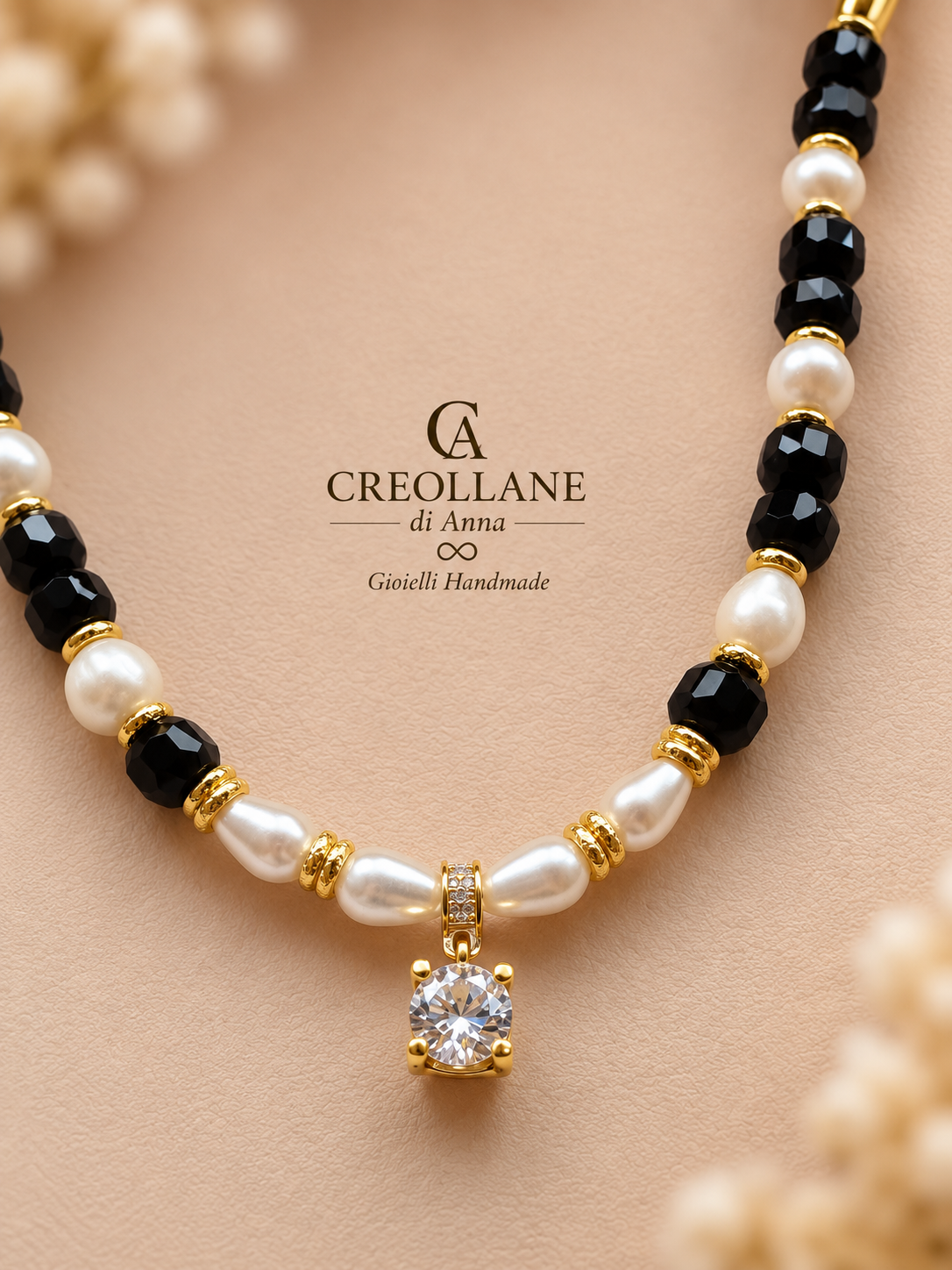 Collana Monofilo Onice Nero, Perle di Maiorca, Perle di Fiume e Pendente Pavè | Made in Italy