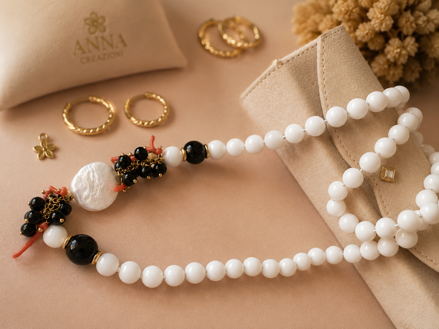 Collana Donna Artigianale Handmade | Onice Bianco e Nero, Perla Barocca e Corallo | Made in Italy