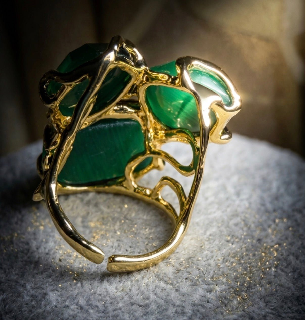 Anelli Anello in bronzo dorato regolabile verde. - Handmade Made in Italy