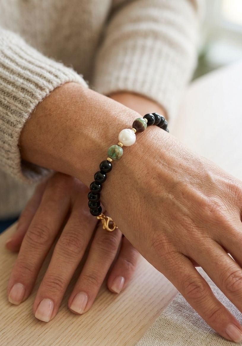 Bracciale Bracciale Donna in Onice Nero ed Ematite Dorata con Crisoprasio e Perla Naturale – Handmade - Handmade Made in Italy