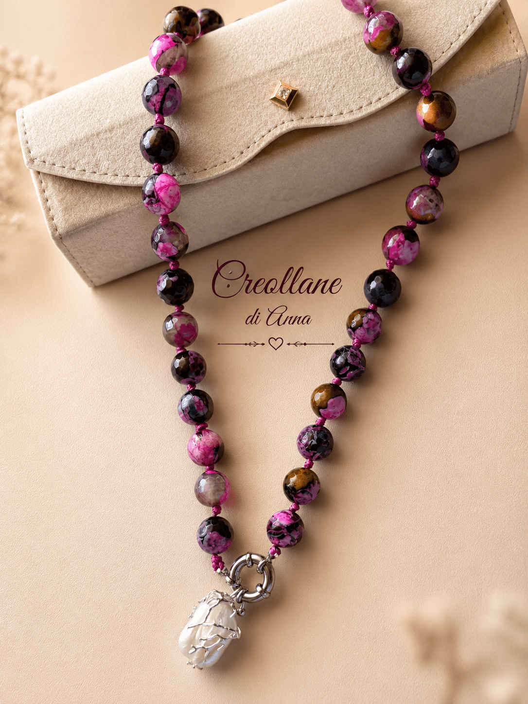 Collana Collana Agata di Fuoco Fucsia e Nero con Ciondolo in Perla Naturale - Handmade Made in Italy