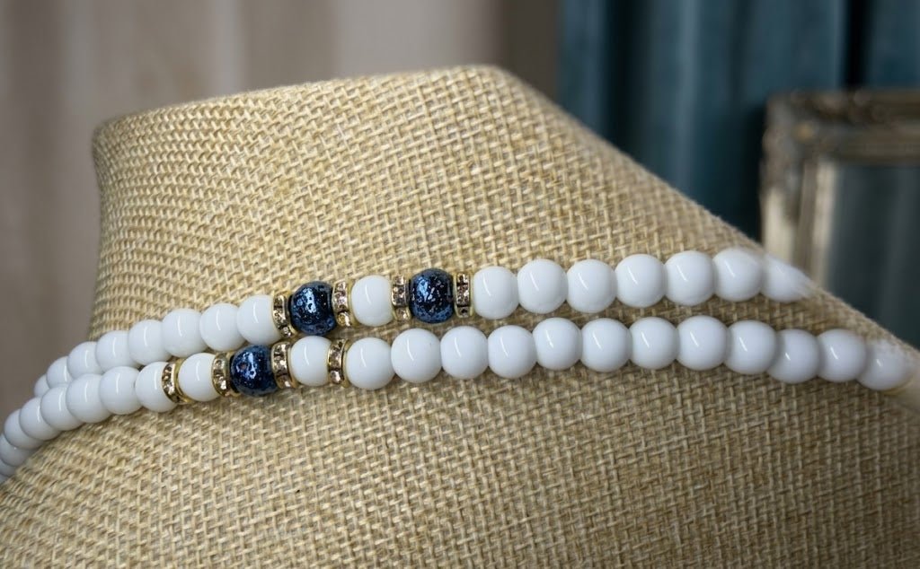 Collane Collana Artigianale Handmade | Opale Bianco, Pietra Vulcanica Blu e Swarovski | Made in Italy - Handmade Made in Italy