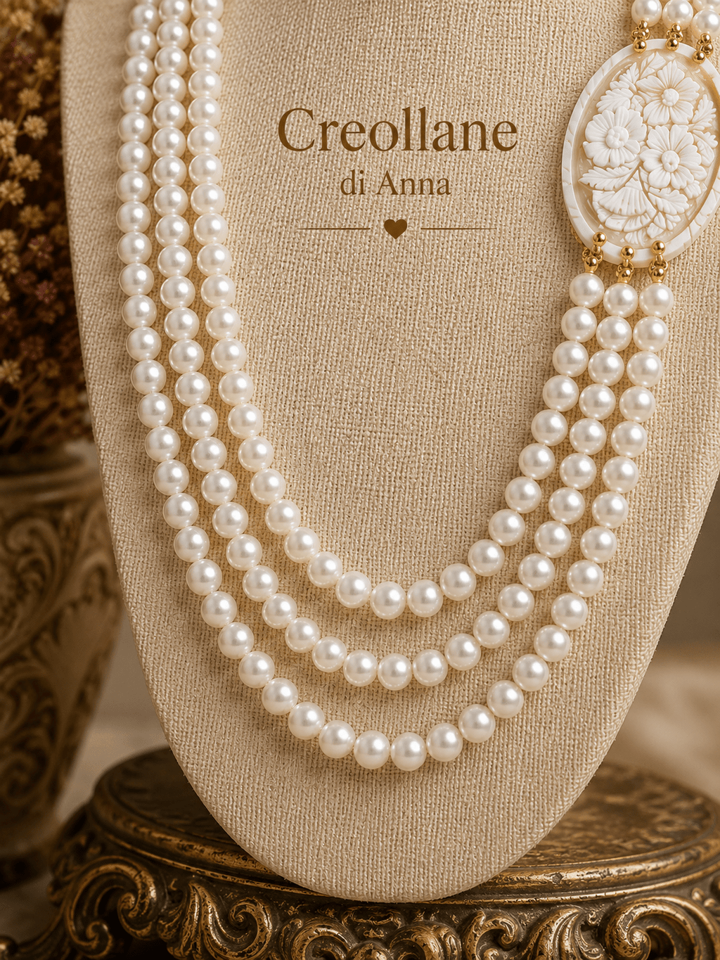 Collane Collana Multifilo Artigianale Handmade | Perle Maiorca Bianche 3 Fili e Cameo Floreale | Made in Italy - Handmade Made in Italy