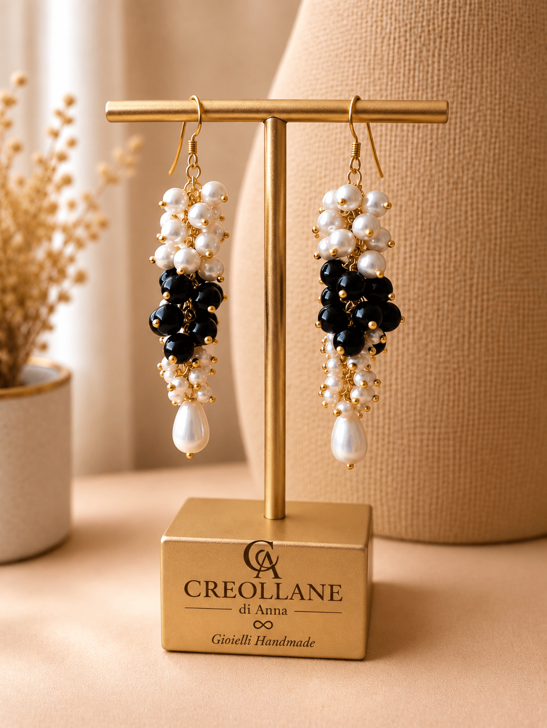Orecchini Orecchini pendenti a grappolo con onice nero e perle di Maiorca | Made in Italy - Handmade Made in Italy